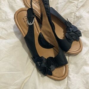 BOC sandals size 8